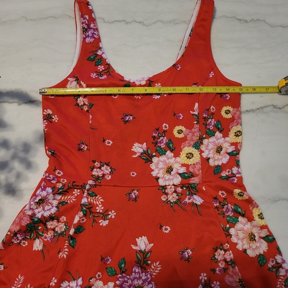Divided (H&M) Red Floral Sundress Sleeveless Scoop Neck Mini Size 10 - Picture 5 of 9